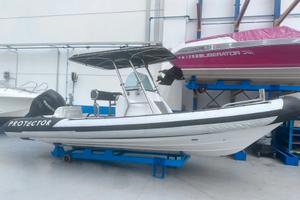 Gommone 7 metri motore 150hp solo lago