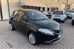 Lancia Ypsilon 1.2 69 CV 5 porte Platinum