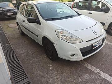 Renault Clio Van-2014