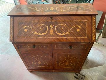 Scrittoio stile classico