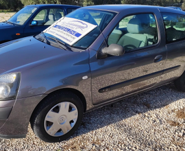 Renault clio 2003