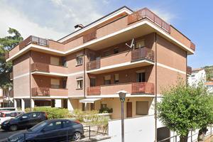 105mq 2° Piano - con Giardino 200mq e GAZEBO LEGNO