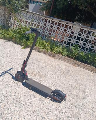 Monopattino Xiaomi 4 Lite