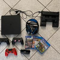 PlayStation 4 Slim da 1TB + Accessori e giochi