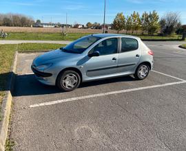 Peugeot 206 auto NEOPATENTATI