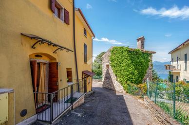 CASA SEMINDIPENDENTE A SAN ZENO DI MONTAGNA