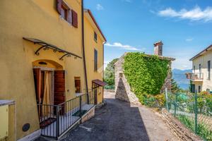 CASA SEMINDIPENDENTE A SAN ZENO DI MONTAGNA
