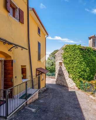 CASA SEMINDIPENDENTE A SAN ZENO DI MONTAGNA