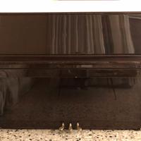 PIANOFORTE VERTICALE di marca PEARL RIVER