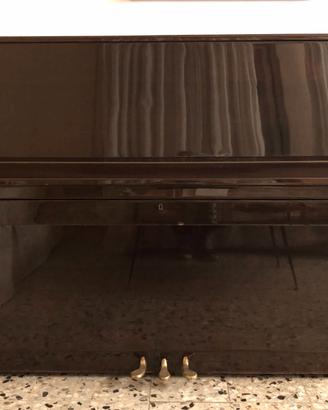 PIANOFORTE VERTICALE di marca PEARL RIVER