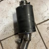 Scarico in carbonio per moto cafè racer