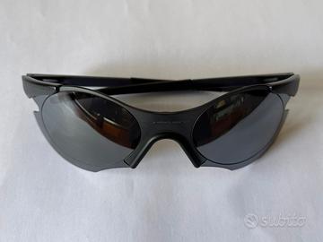 Oakley Sub Zero 0.5