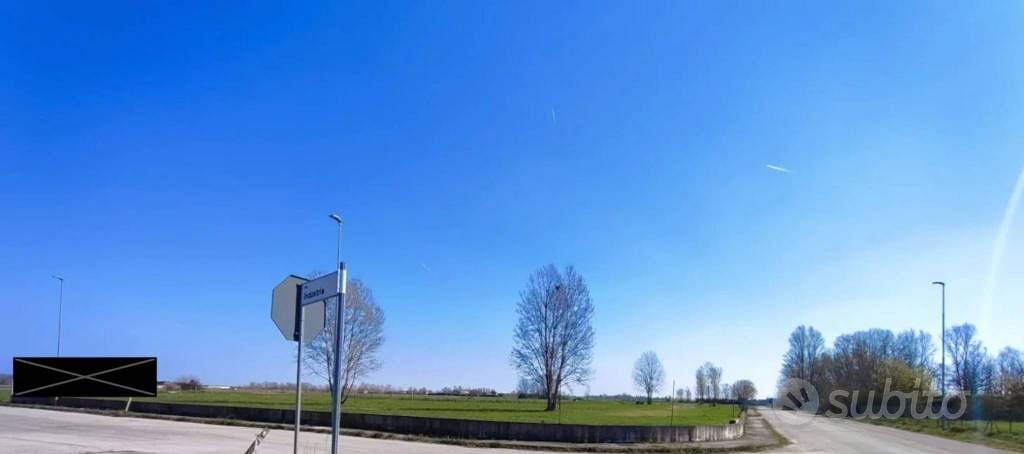 Immobile in asta di 44291 m² a Volta Mantovana - Vista 2