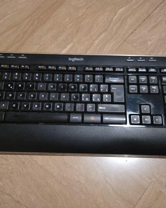 Tastiera Logitech K520