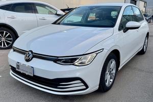 VOLKSWAGEN Golf 1.0 eTSI EVO DSG Life
