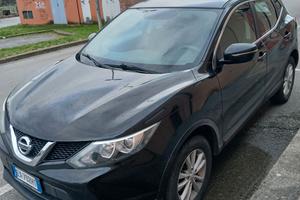 Nissan quasquai  1.2 dig