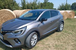 Renault Captur 1600 Full-Hybrid Intense