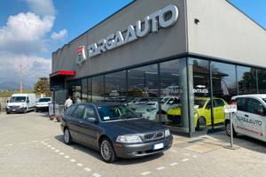 Volvo V40 1.9d 115cv