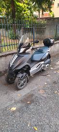 Piaggio MP3 300