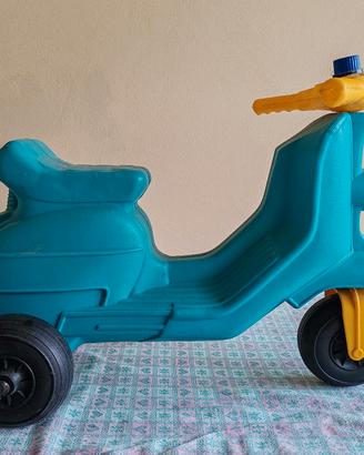 TRICICLO in plastica vespa lambretta