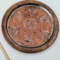 Piatto egiziano intarsiato originale.