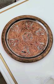 Piatto egiziano intarsiato originale.