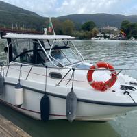 Boston Whaler 255 Conquest anno 2009