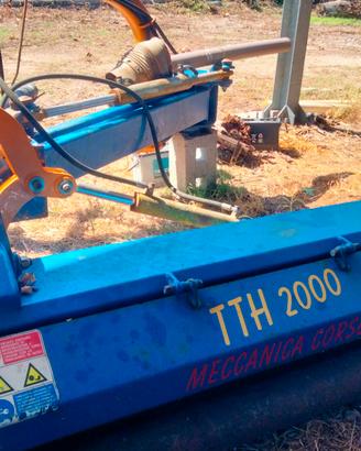 trincia argini laterale  corsetti tth 2000 