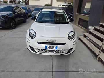 Fiat 600 Hybrid 100 CV DCT MHEV La Prima