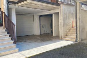 Garage con bagno e ripostiglio centralissimo