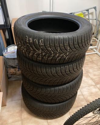 4 pneumatici invernali 215/55 r17