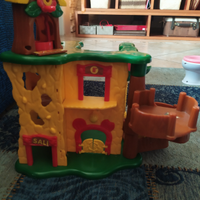 Casa albero cuccioli cercamici