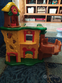 Casa albero cuccioli cercamici