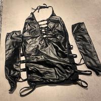 Babydoll in similpelle con guanti