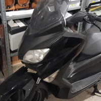 Xmax 125