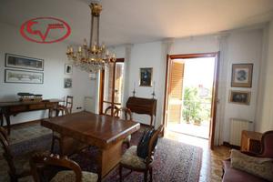 Appartamento di 190 m² con più di 5 locali a Later