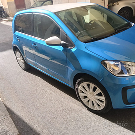 Volkswagen up bicolore anno 2021