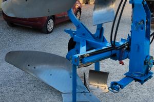 Aratro monovomero de franceschi con spostamento