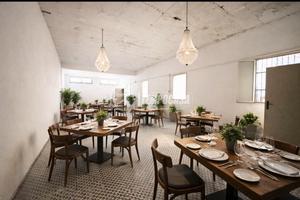 140MQ Locale Commerciale ampio e luminoso per Pizz