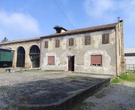 CASA DI CORTE A PIOVE DI SACCO