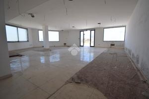 CAPANNONE A SAN GIOVANNI LA PUNTA