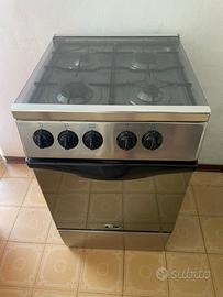 Piano di cottura a gas gpl,  4 fuochi + forno