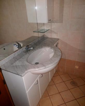 Mobiletto bagno in legno