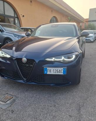 Alfa Romeo Giulia 2.2 allestimento " COMPETIZIONE
