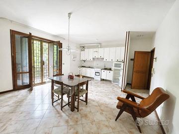 Appartamento di 120 m² con 4 locali e box auto a M
