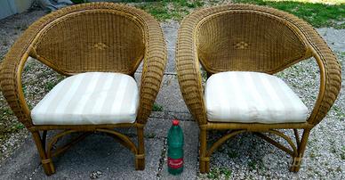 Poltrone in midollino con cuscini, giunco, rattan