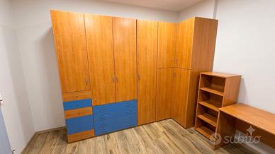 Cameretta completa in legno e azzurro