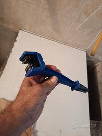 spazzola pulisci catena