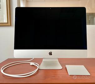 IMac 21,5 pollici fine 2013 con cavo e trackpad