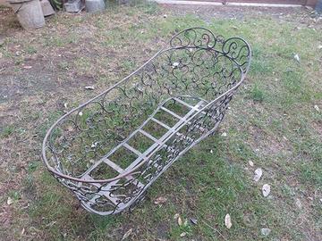 Culla portafiori in ferro battuto